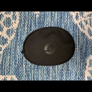 Beat Solo headphone case *new*